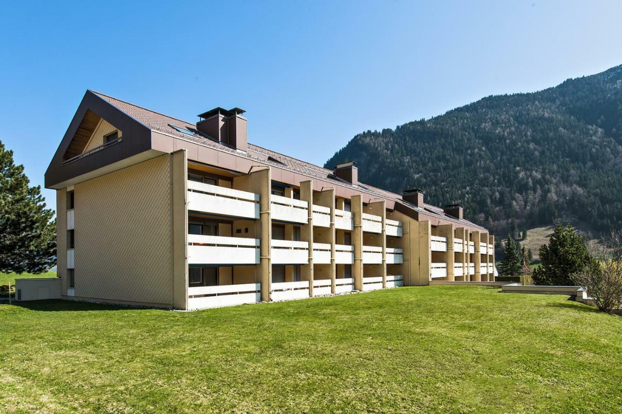 Appartementhaus-Quadern Valens Εξωτερικό φωτογραφία
